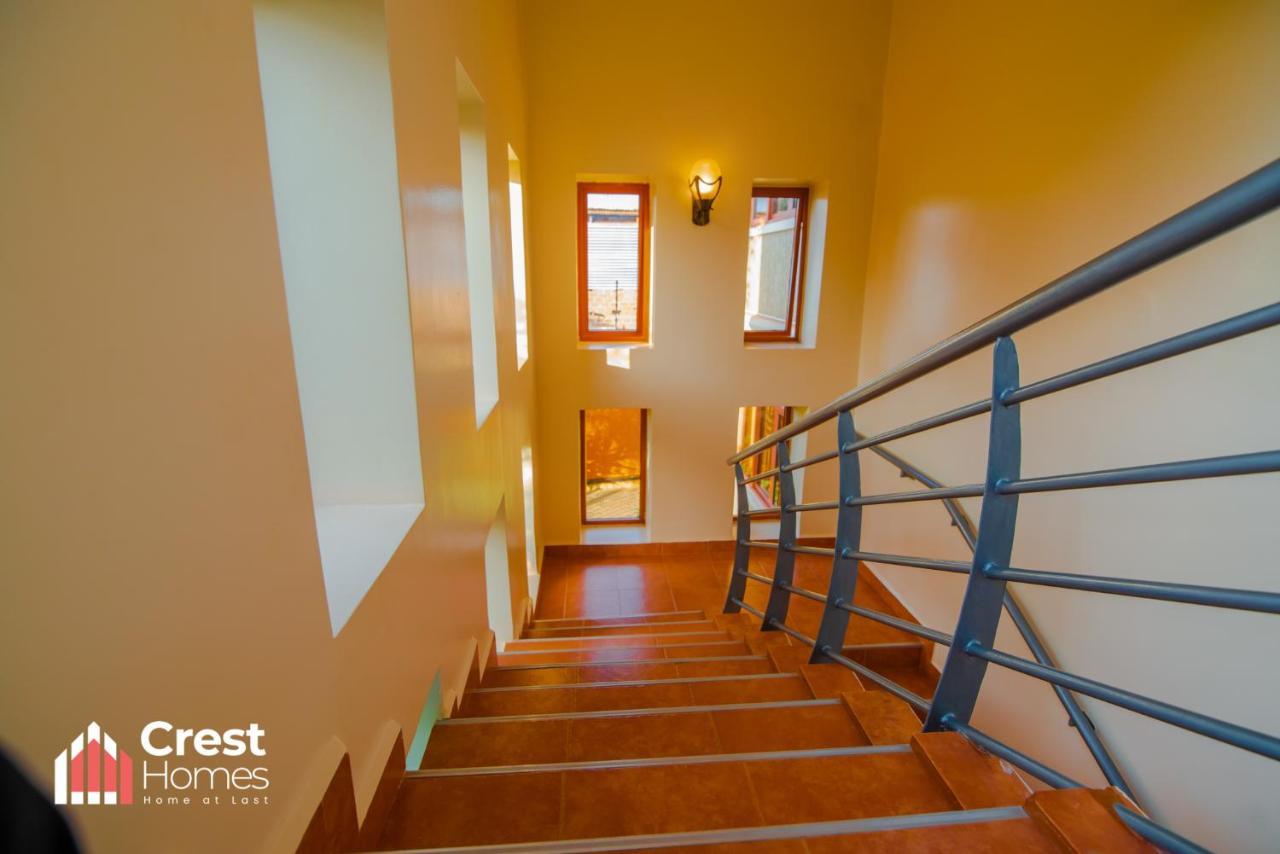 Crest Homes Uganda Kitende Exteriör bild